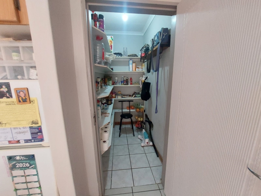 3 Bedroom Property for Sale in Kannoniers Park North West